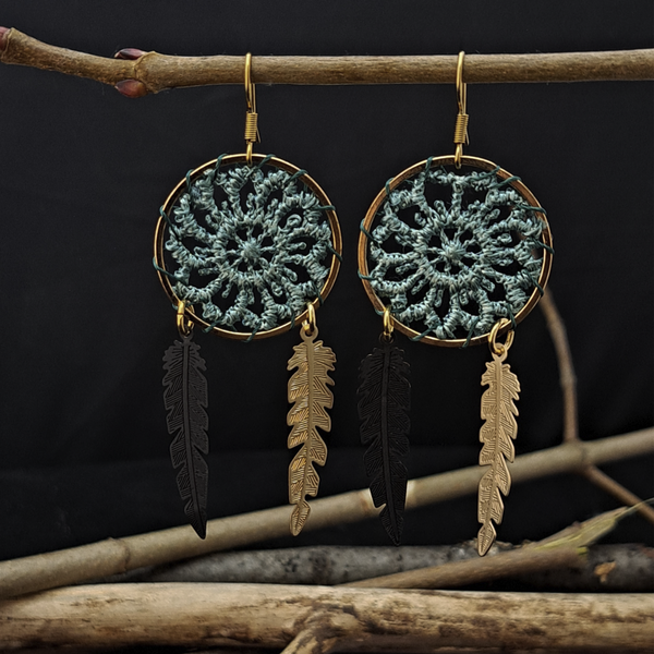 Villiluonto korvakorut